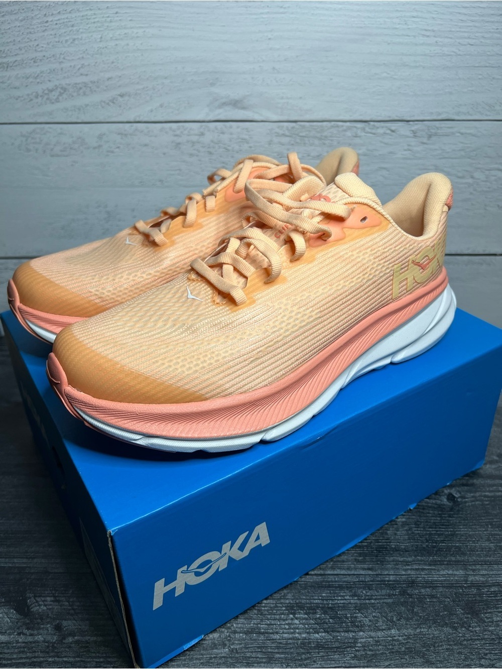 Hoka Youth Clifton 9 Running Shoes in Peach and Coral - Picture 3 of 6